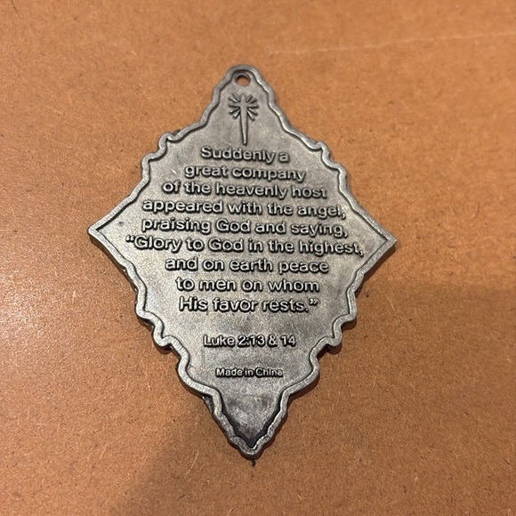 Luke 2:13 & 14 Xmas Ornament - Picture 2 of 2